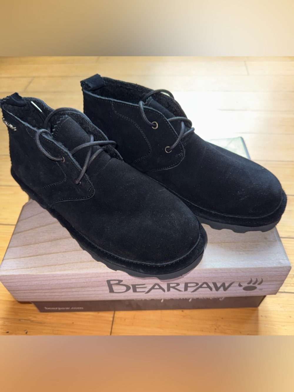 Bearpaw Skye Suede Short Boots Booties Womens Size 8 Black Lace Up Chukka New